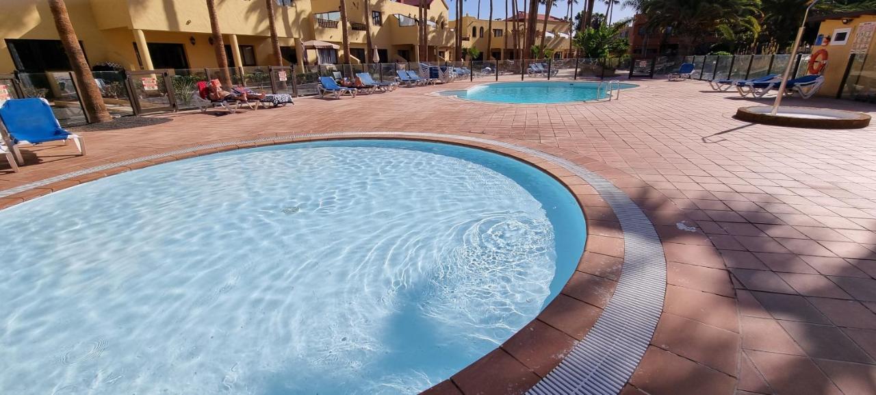 Oasis Royal 3 Piscinas Apartment Corralejo Bagian luar foto