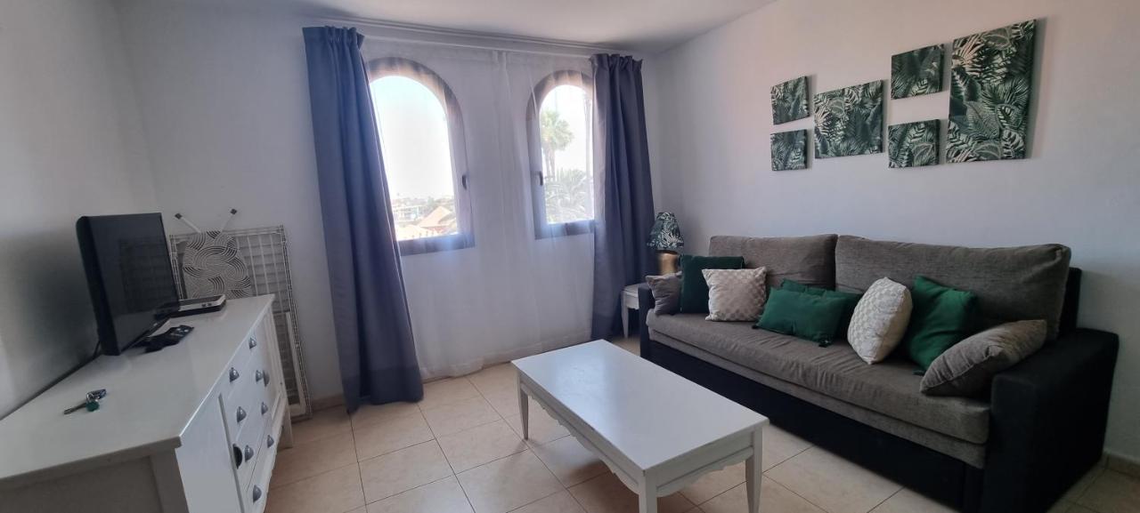 Oasis Royal 3 Piscinas Apartment Corralejo Bagian luar foto